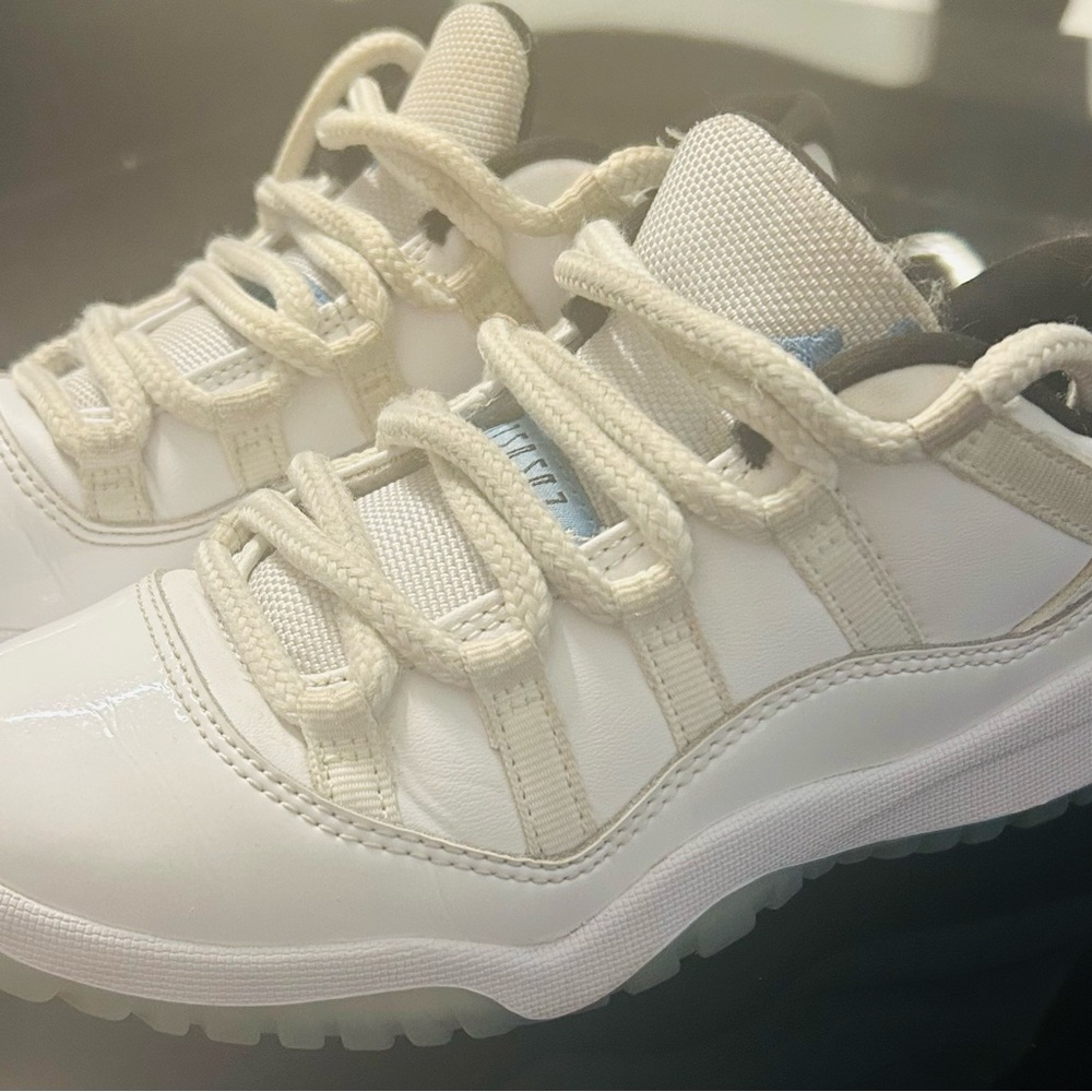 Boys Jordan 11